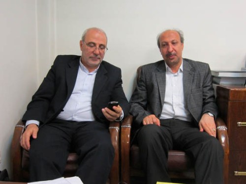 آقای حاجی با مهندس شاملو معاون عمران روستایی بنیاد مسکن انقلاب اسلامی دیدار کرد