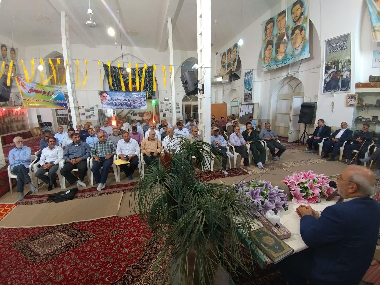 حاجی روز چهارشنبه ۳۱ خرداد ماه ۹۶ در موزه دفاع مقدس اسلام آباد سخنرانی کرد