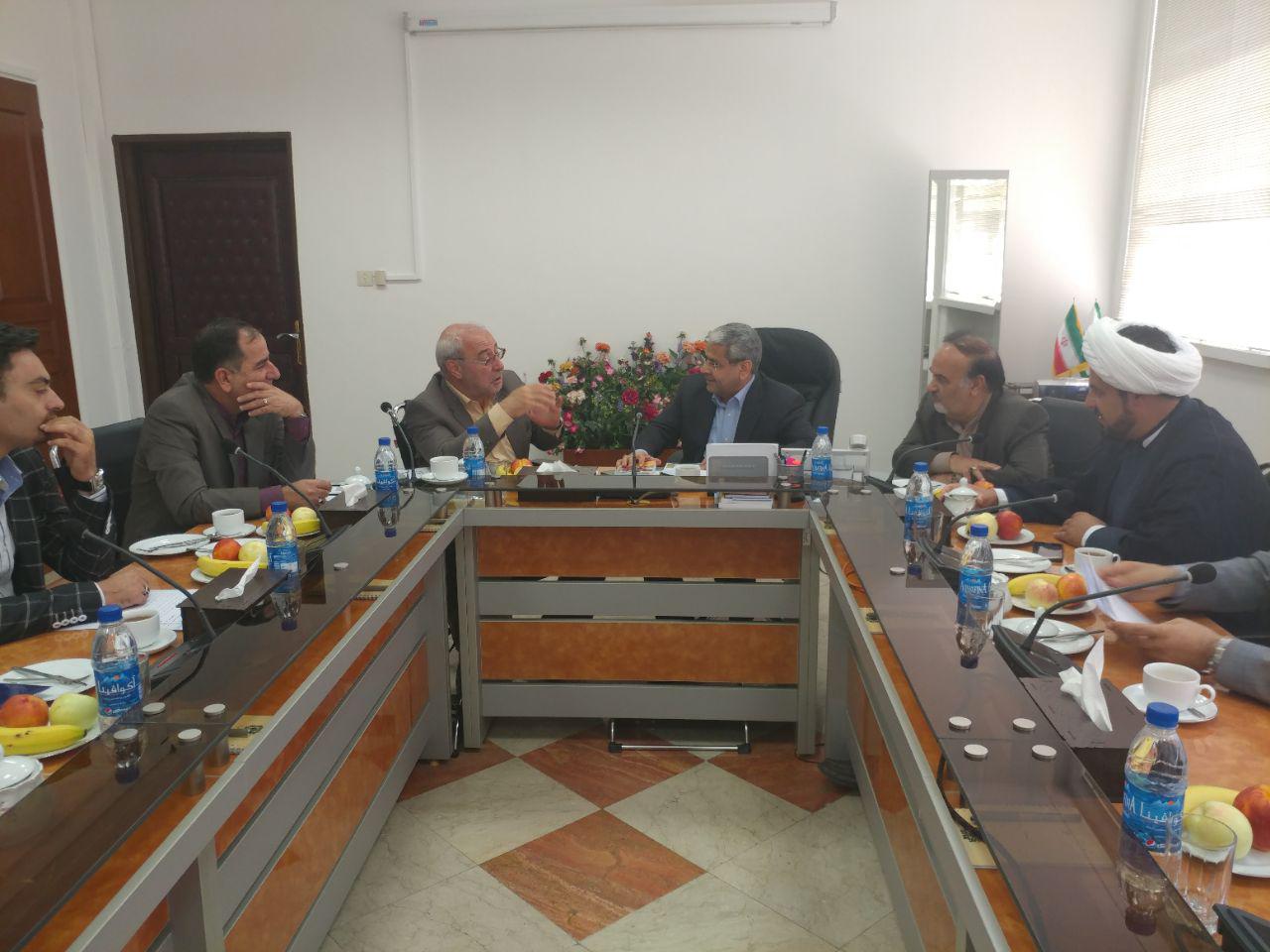 آقای حاجی با سید کامل تقوی نژاد معاون وزیر اقتصاد و رییس سازمان مالیاتی کشور دیدار و گفتگو کرد.