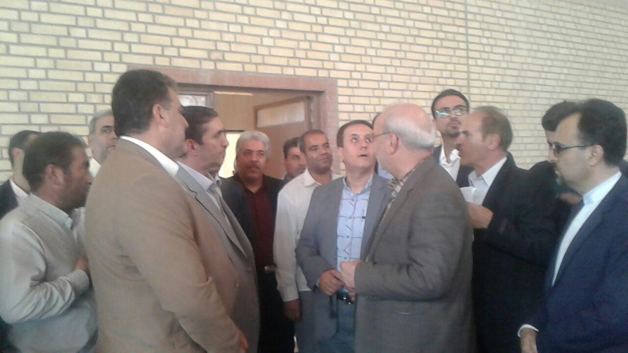 سالن ورزشی روستای محسن آباد مورد بازدید جناب آقای سید علی آقا زاده قرار گرفت.