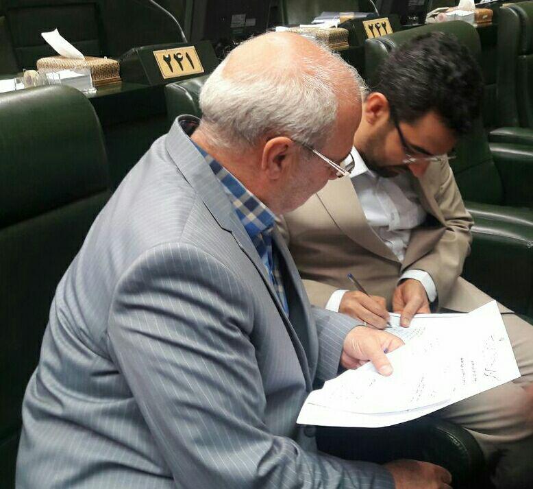 اخذ چند دستور از وزیر ارتباطات و فناوری اطلاعات در خصوص توسعه شبکه تلفن ثابت و همراه برای حوزه انتخابیه