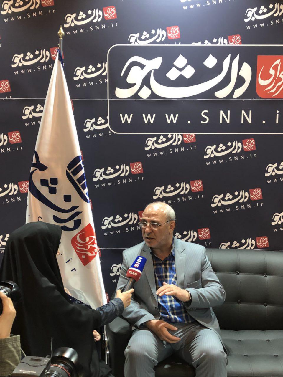 گزارش تصویری /بازدید آقای حاجی از نمایشگاه مطبوعات