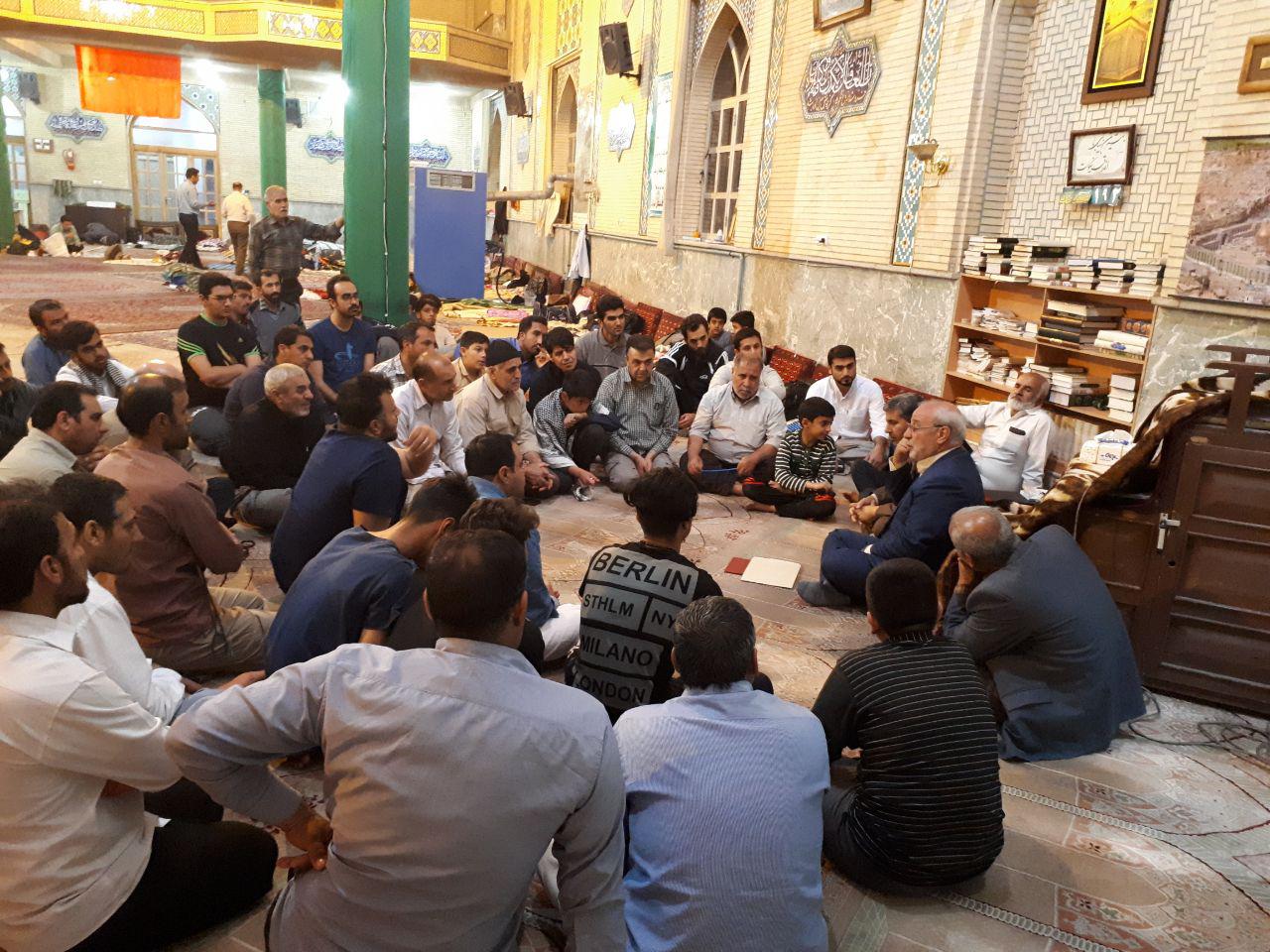 حضور در مرکز فوریت های پزشکی شاهین شهر و میمه و گفتگو با معتکفین