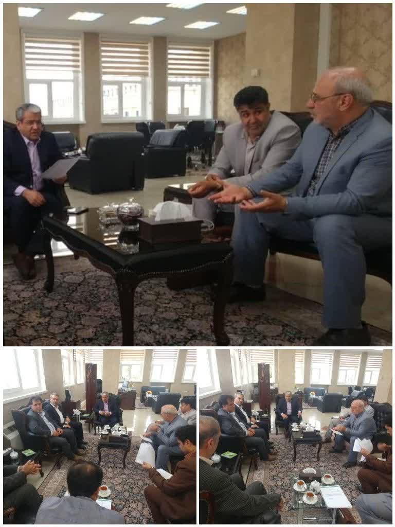جلسه حسینعلی حاجی با معاون وزیر و رئیس سازمان امور مالیاتی کشور