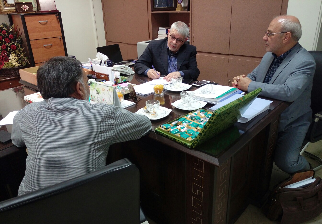 جلسه با دکتر یوسفی معاون پشتیبانی دانشگاه علوم پزشکی اصفهان