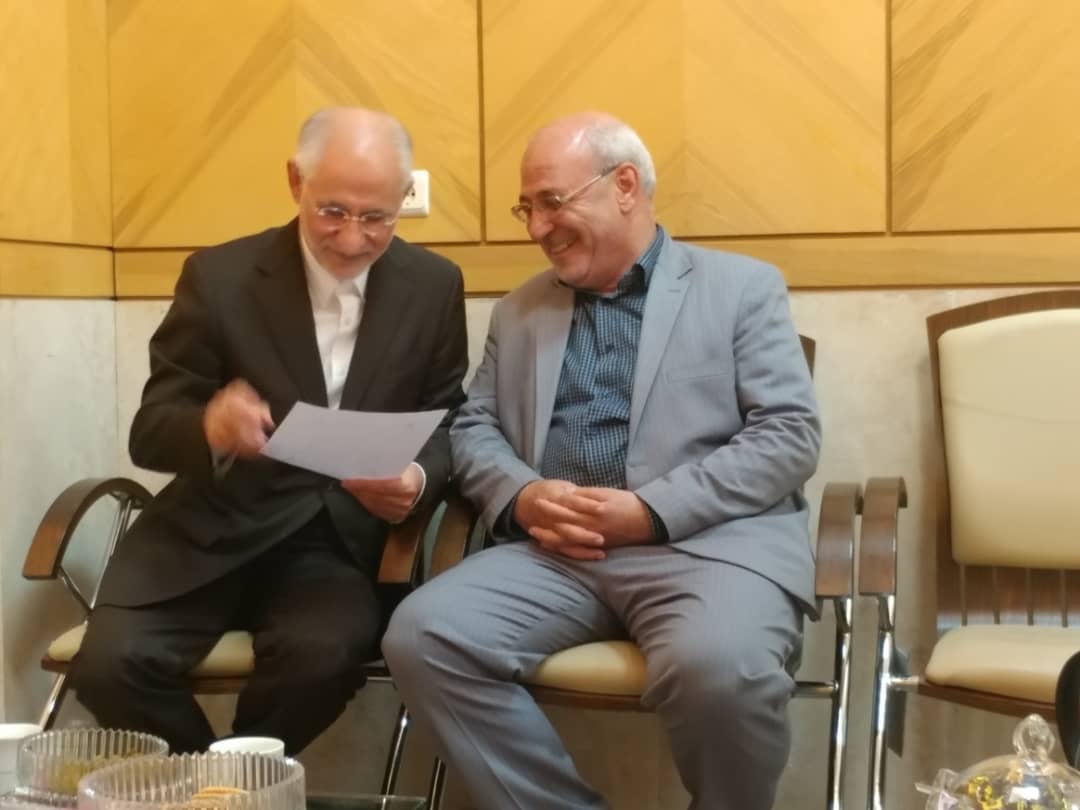 ️ دیدار حسینعلی حاجی با علی اشرف افخمی مدیر عامل بانک صنعت و معدن و رایزنی برای رفع موانع تولید از یک واحد تولیدی منطقه