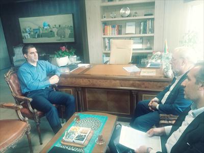 جلسه  آقای حاجی با مهندس عشایری معاون وزیر راه وشهرسازی در خصوص پروژه های راه وشهرسازی دو شهرستان