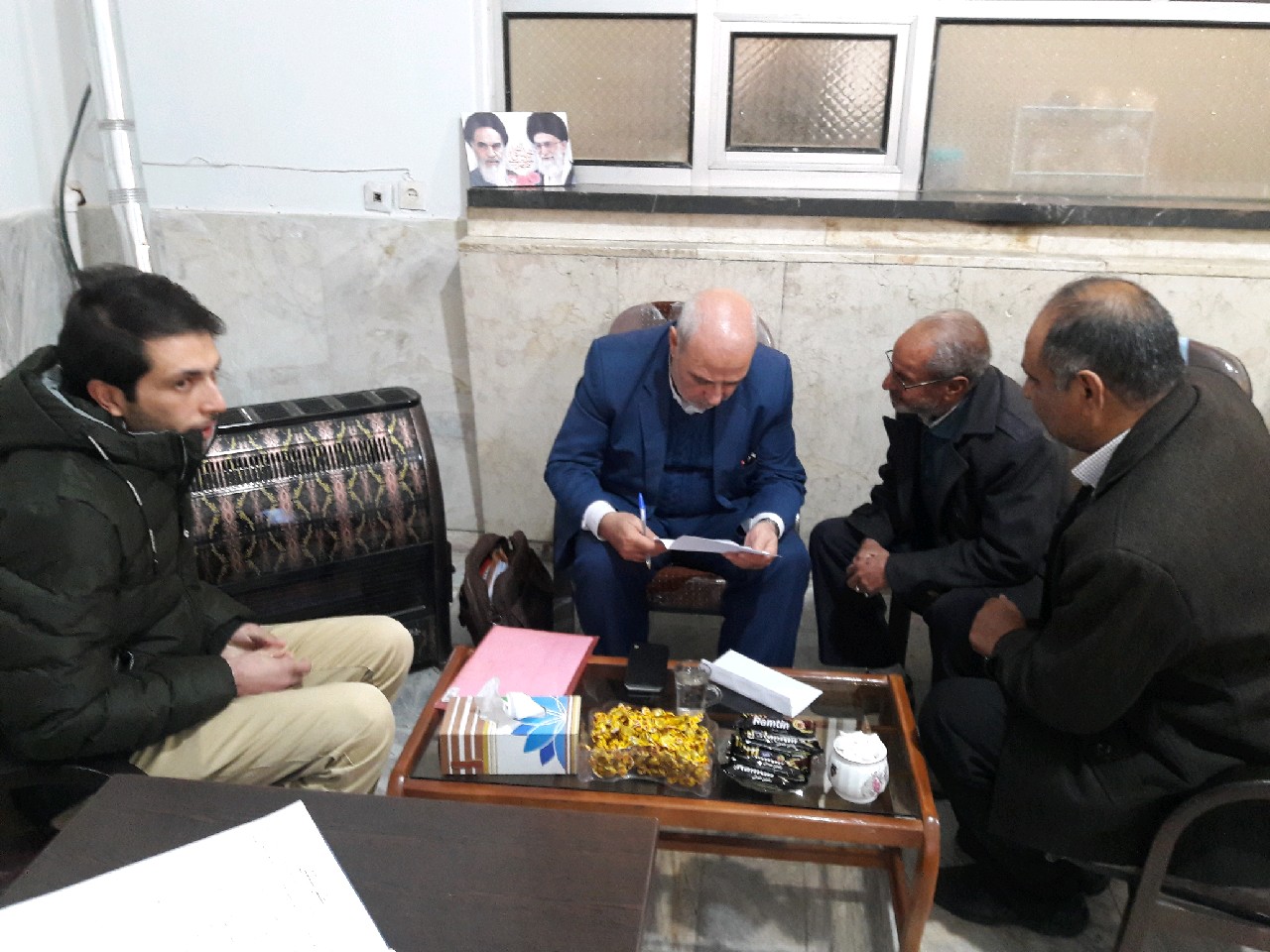 ✅ملاقات مردمی آقای حاجی در دفتر بخش میمه صبح امروز جمعه نهم آذر ۹۷ برگزار شد