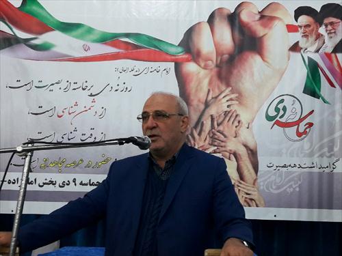 حاجی‌: وزیر خارجه انگلیس غلط می‌کند ملت ایران را تهدید می‌کند