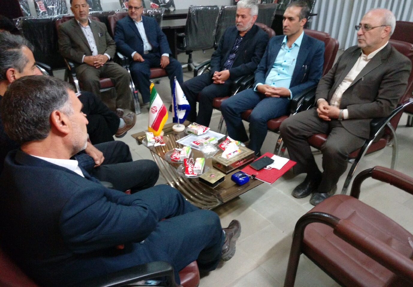 🔴بررسی آخرین وضعیت پروژه احداث شبکه جمع آوری فاضلاب در شهر سین برخوار در جلسه آقای حاجی با شورای اسلامی این شهر