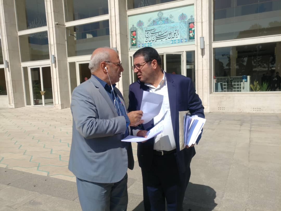 ✅لحظاتی پیش در مجلس شورای اسلامی، حسینعلی حاجی با وزیر صنعت، معدن و تجارت دیدار و گفتگو کرد.