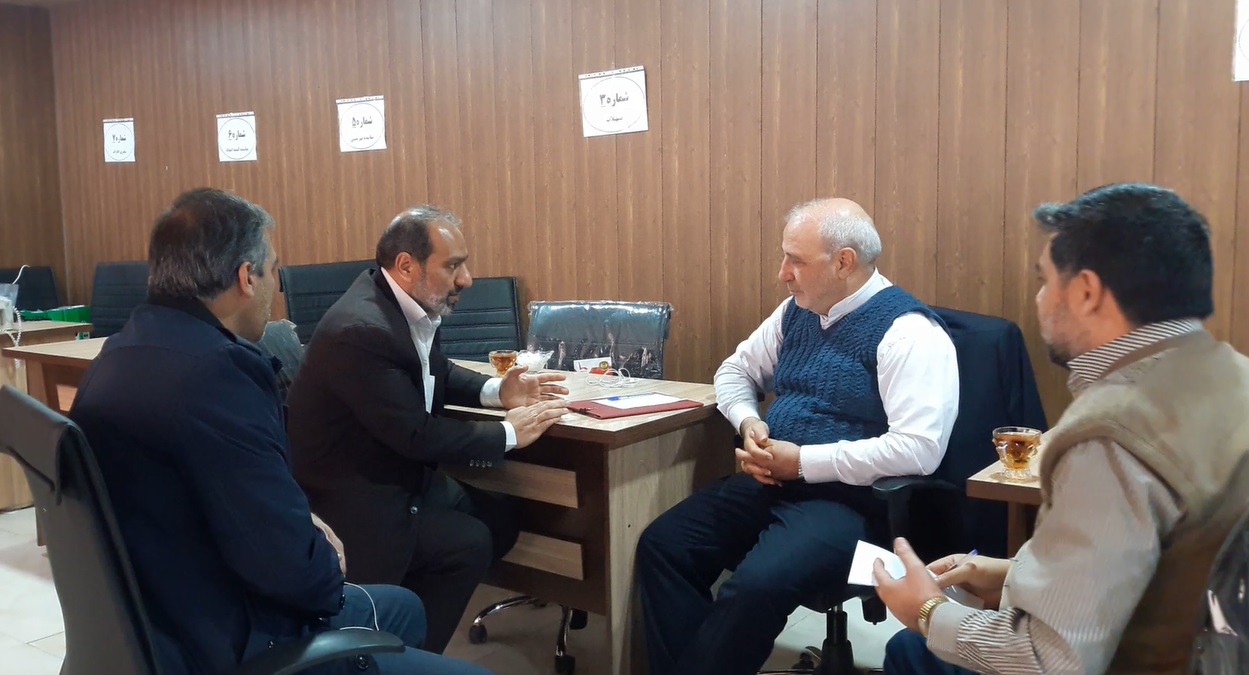 دیدار مدیرکل سازمان زمین‌شناسی استان اصفهان با آقای حاجی