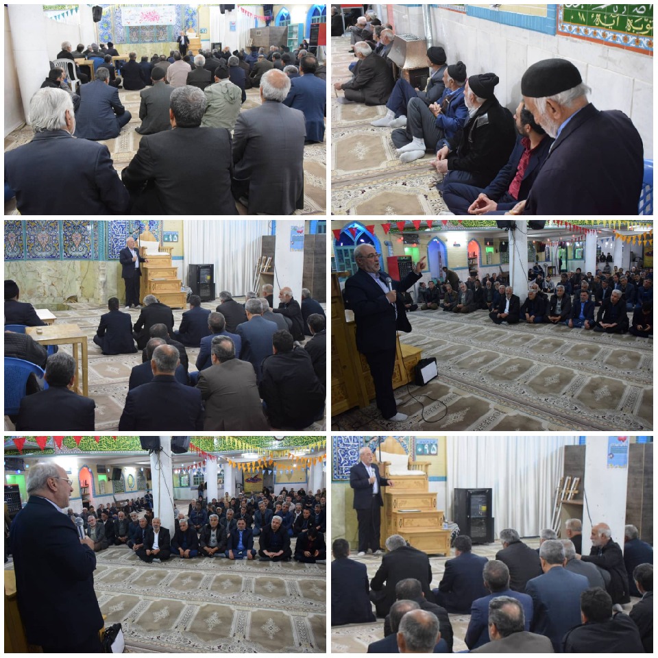 حاجی در اجتماع هوادارانش درروستای محسن آباد: