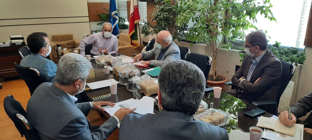 جلسه مشترک آقای حاجی، معاون برنامه‌ریزی وزیر نفت و مدیر عامل راه آهن جمهوری اسلامی ایران