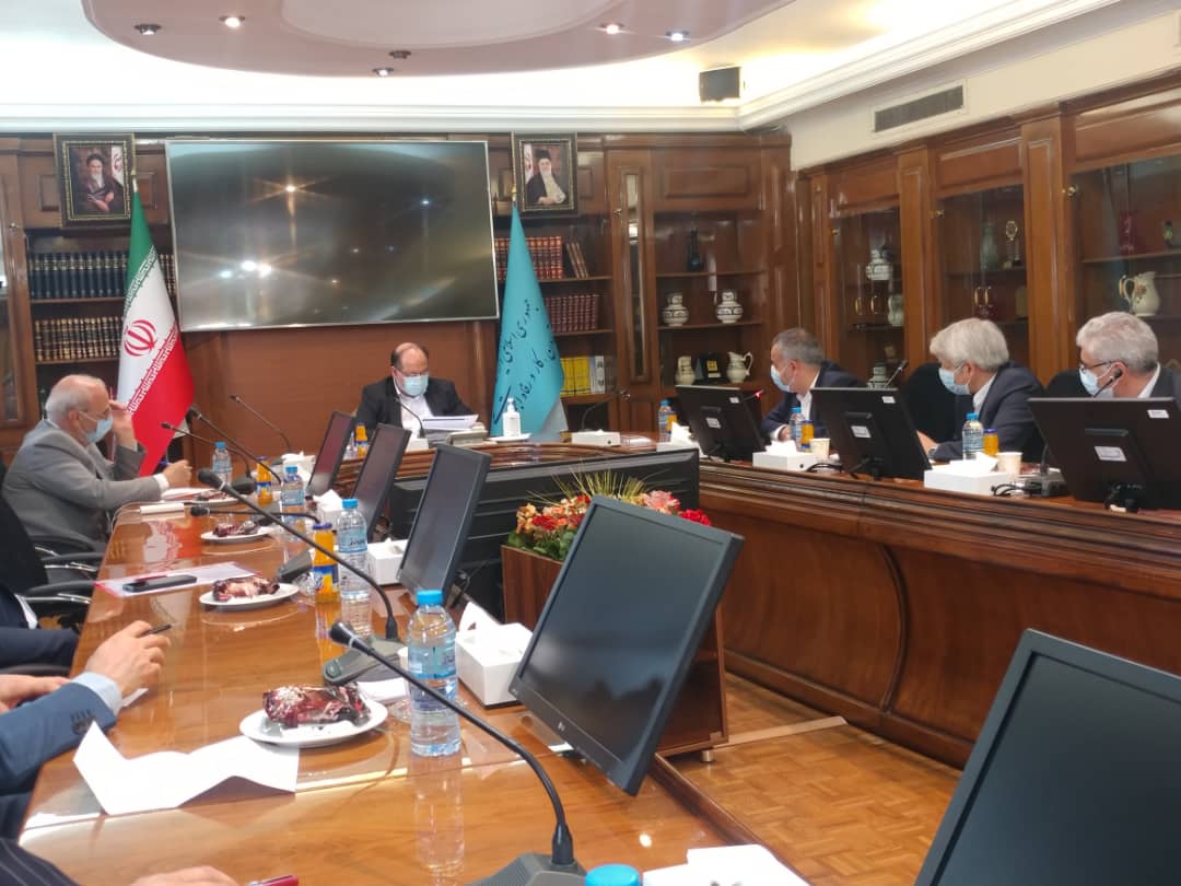 پیگیری پیامک های مردمی که برای بنده و هیأت دولت می فرستید، عبادت می دانم