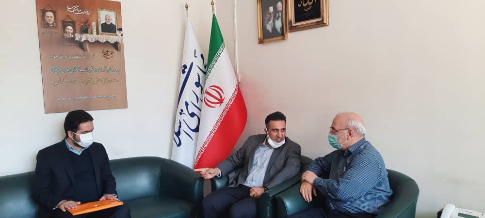 دیدارمدیرعامل شرکت روغن نباتی گلبهار سپاهان و رئیس انجمن شیرخشک ایران با آقای حاجی