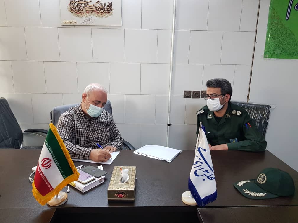 فرمانده ناحیه مقاومت بسیج سپاه برخوار با حضور در دفتر آقای حاجی با ایشان دیدار و گفتگو کرد