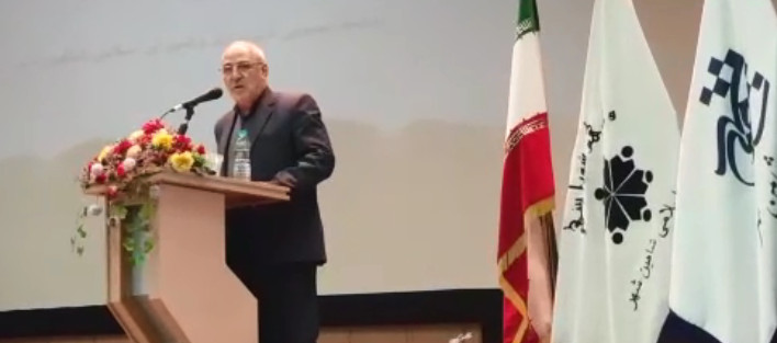 معاونان پارلمانی دولت مجاز به نشستن و تردد در جایگاه نمایندگان نیستند