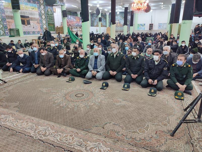 آیین رونمایی از کتاب« نام آوران » ، شرح زندگی سرداران و فرماندهان شهید شهر گز برخوار