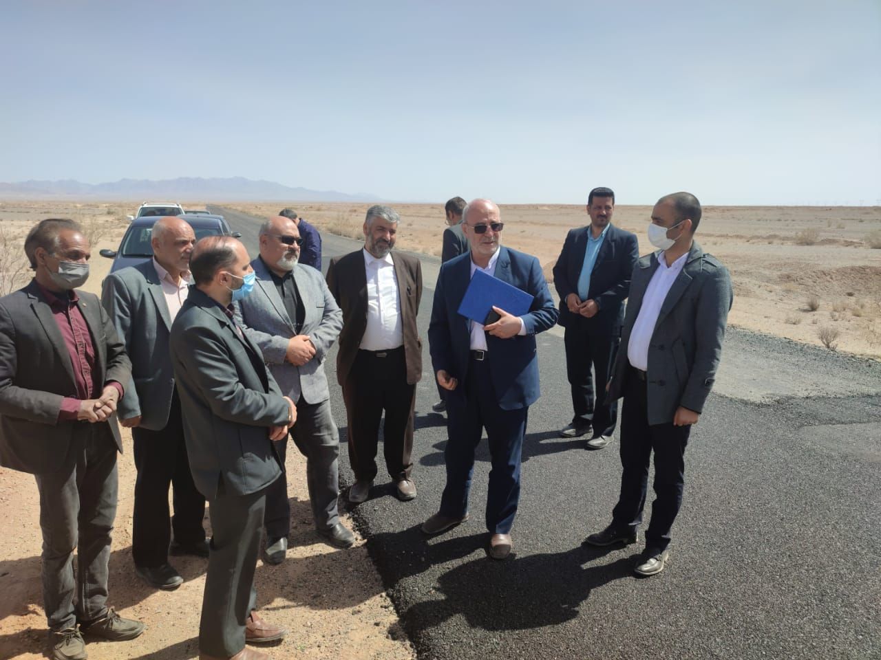 بازدید از عملیات اجرایی روکش آسفالت محور حبیب آباد به ورتون