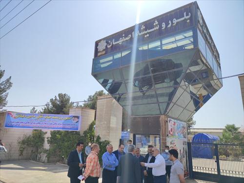 با تدبیر آقای حاجی و به منظور رفع موانع تولید ، حضور مدیران شرکت توزیع برق استان اصفهان در یکی از واحد های تولیدی شهرستان برخوار