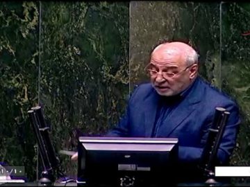  روایت خدمت :گوشه ای از اقدامات حسینعلی حاجی دلیگانی در حوزه بهداشت و سلامت