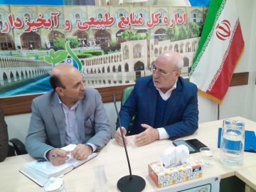 جلسه با جمعی از معلمان و بازنشستگان آموزش وپرورش /معاون درمان دانشگاه علوم پزشکی و مدیر کل منابع طبیعی
