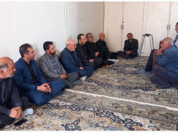 دیدار نوروزی حسینعلی حاجی با برخی از خانواده های معظم شهدای گرگاب