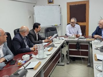 دیدار و گفتگو با معاون صنایع حمل و نقل و حسین دهقان رئیس بنیاد مستضعفان
