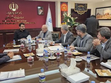 دیدارهای آقای حاجی با وزیر راه و شهرسازی ،وزیر ورزش و جوانان و فرمانده کل نیروی انتظامی