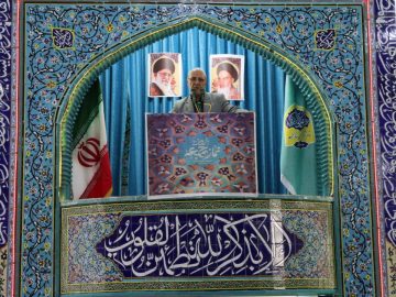 سخنرانی حسینعلی حاجی دلیگانی در نماز جمعه عبادی سیاسی تویسرکان؛