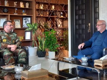 دیدار و گفتگو آقای حاجی با امیر سرتیپ دوم ستاد محسن کرمی ارشد نظامی آجا