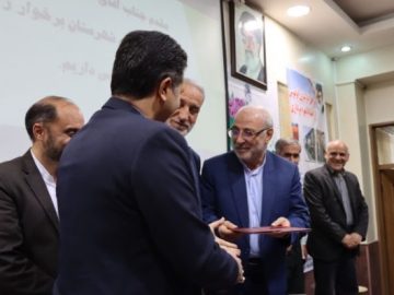 فیلم توضیحات آقای حاجی در خصوص مسائل مربوط به قطار شهری