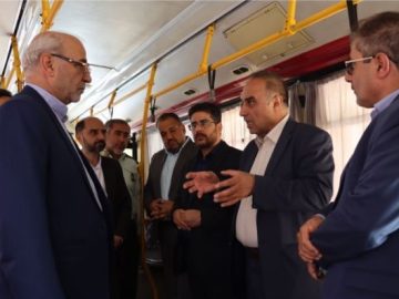 آئین بهره‌برداری از ۵ اتوبوس سازمان حل و نقل جمعی برخوار