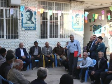 حسینعلی حاجی دلیگانی در جمع کشاورزان خرده مالک شهر گز برخوار؛