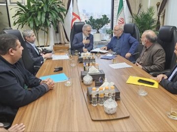 دیدار و گفتگوی آقای حاجی با مدیر عامل بانک مسکن کشور
