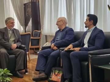 دیدار و گفتگو با وزیر فرهنگ و ارشاد اسلامی