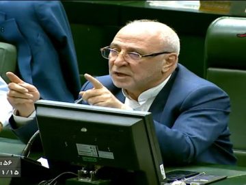 هشدار حسینعلی حاجی دليگانی نسبت به واگذاری سهام دولتی ایران خودرو به شرکت کروز