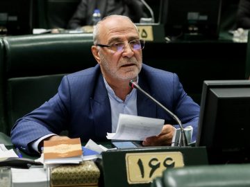 نشست کمیسیون اقتصادی مجلس برای بررسی استیضاح وزیر امور اقتصادی و دارایی