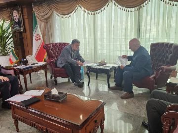 نشست با وزیر بهداشت، درمان و آموزش پزشکی/رئیس جمعیت هلال احمر/مدیر عامل بنیاد علوی