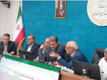 جلسه بررسی و رفع مشکلات حوزه انتخابیه با حضورآقای حاجی ، استاندار و جمعی از مسئولان استان