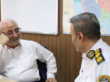 جلسه خانه ملت ناحیه پنج شاهین شهر/دیدار رئیس پلیس راهور شهرستان شاهین شهر و میمه با آقای حاجی