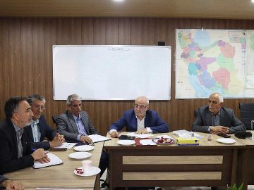 جلسه با مدیر عامل گروه صنعتی انتخاب/روسای کانون های بازنشستگی چهارگانه نیروهای مسلح شاهین‌شهر