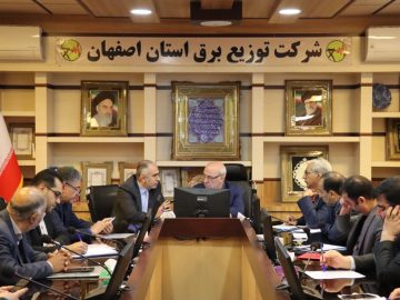 جلسه با مدیرعامل شرکت توزیع برق استان/جلسه بامدیر‌عامل آب منطقه ای استان اصفهان