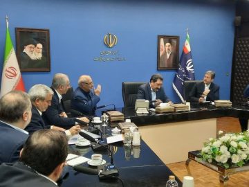 حضور در وزارت صنعت، معدن و تجارت/دیدار و گفت‌وگوبا حجت‌الاسلام پناهیان/نشست مشترک اعضای کمیسیون اصل نود مجلس شورای اسلامی با وزیر بهداشت